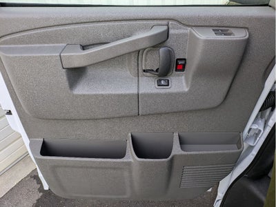 2025 Chevrolet Express Cutaway 3500 1WT