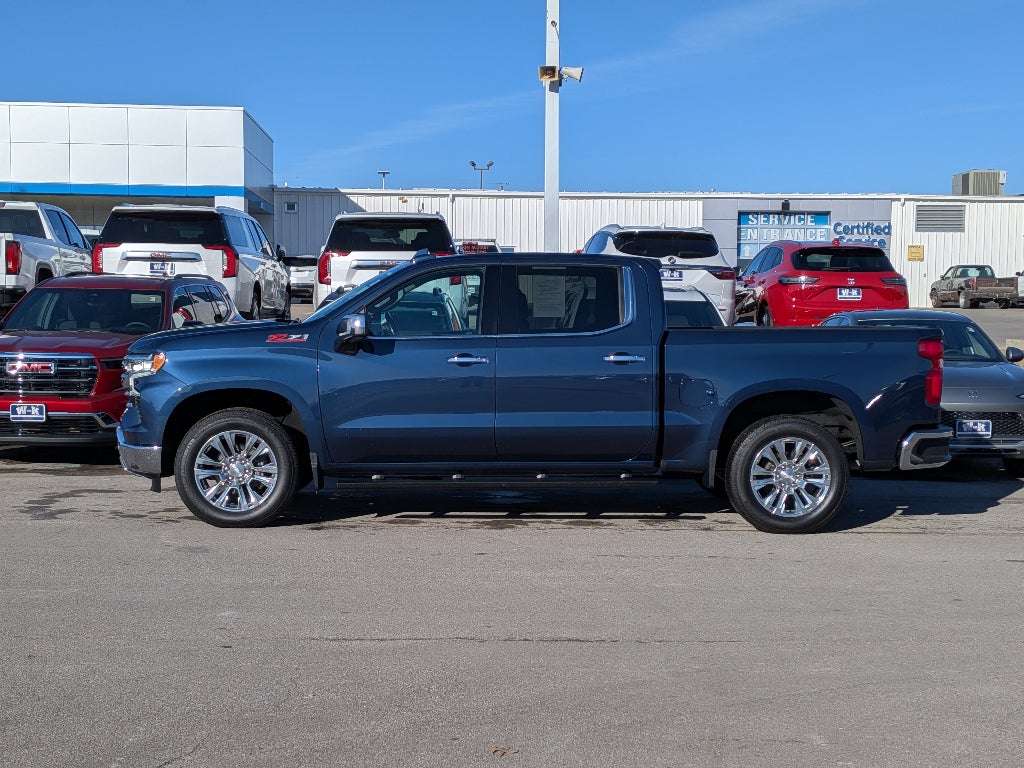 Used 2022 Chevrolet Silverado 1500 LTZ with VIN 1GCUDGED3NZ574489 for sale in Kansas City