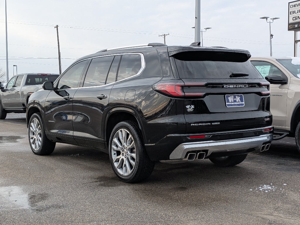 2024 GMC Acadia Denali