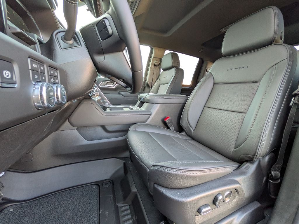 2025 GMC Sierra 2500 HD Denali