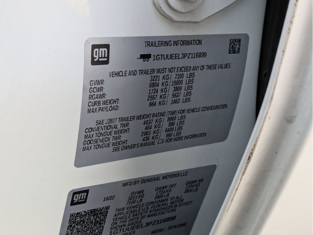 2023 GMC Sierra 1500 AT4