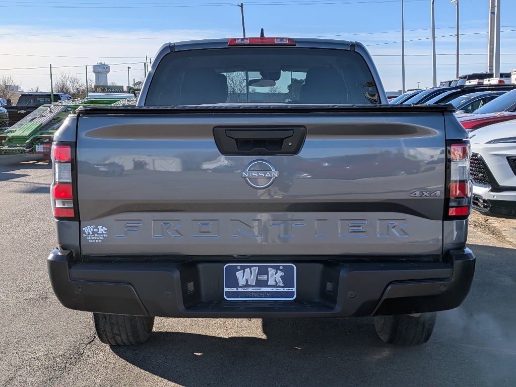 2022 Nissan Frontier S