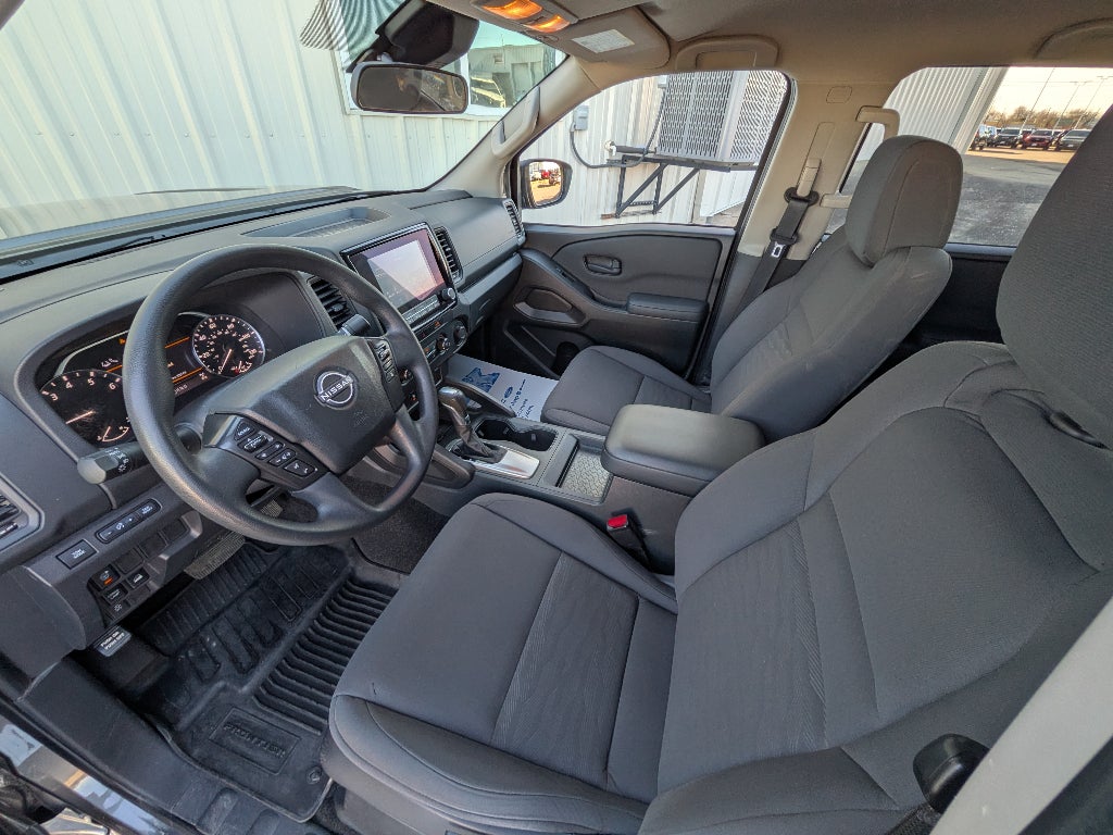 2022 Nissan Frontier S