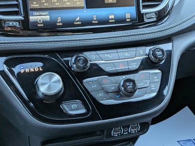 2024 Chrysler Pacifica Touring