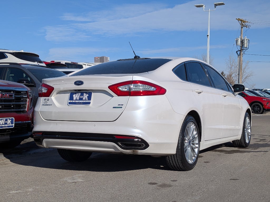 2016 Ford Fusion SE