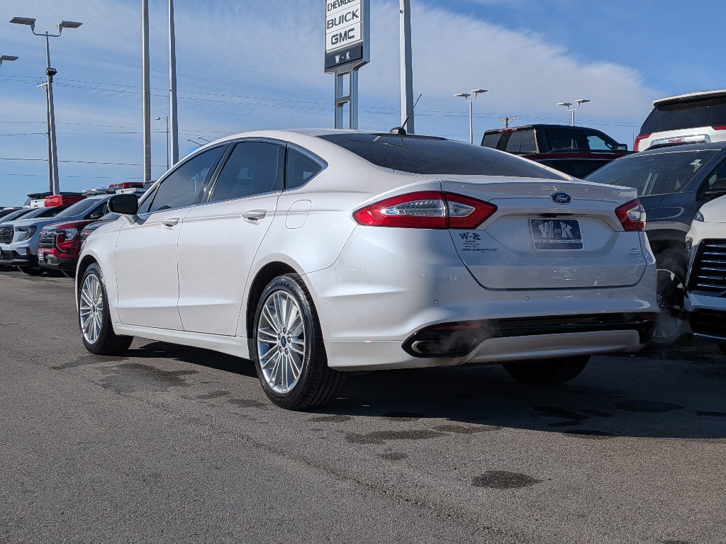 2016 Ford Fusion SE