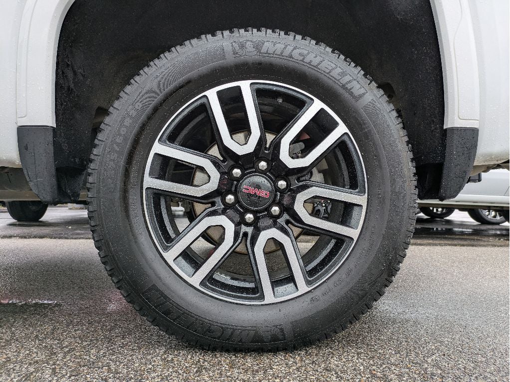 2022 GMC Sierra 1500 Limited AT4