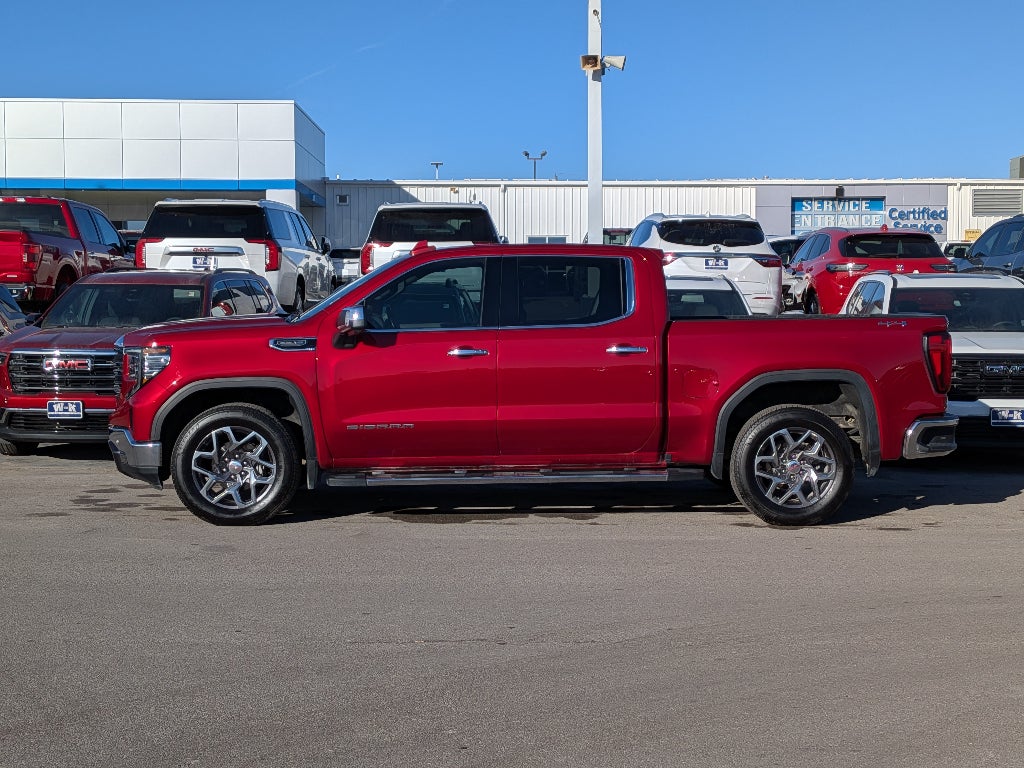 2025 GMC Sierra 1500 SLT