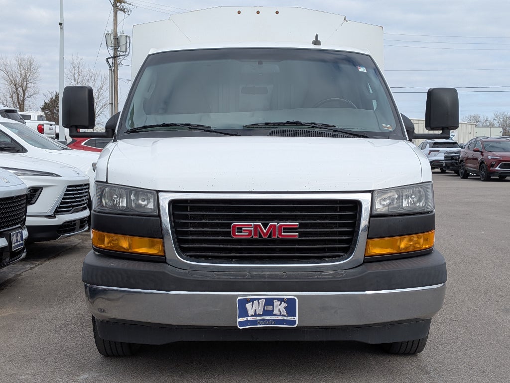 2020 GMC Savana Cutaway 3500 Base