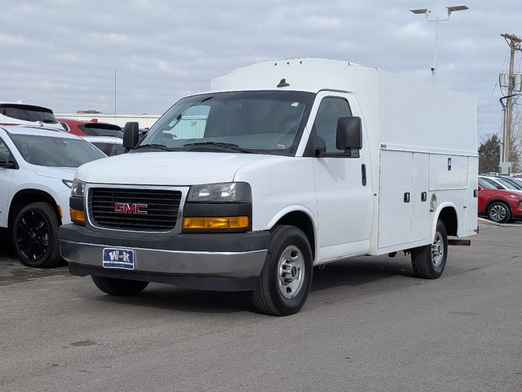 2020 GMC Savana Cutaway 3500 Base