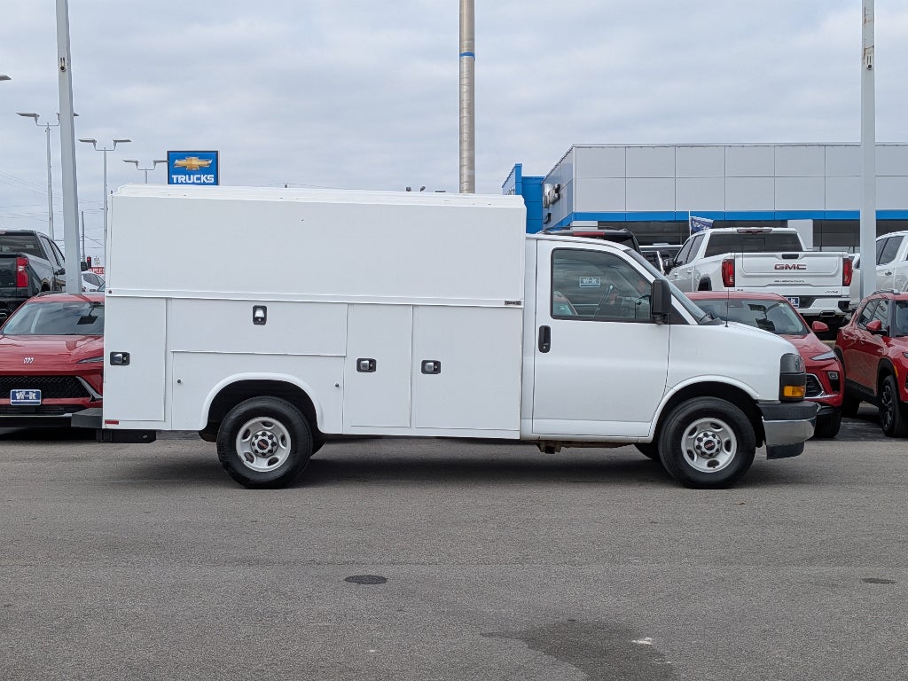 2020 GMC Savana Cutaway 3500 Base