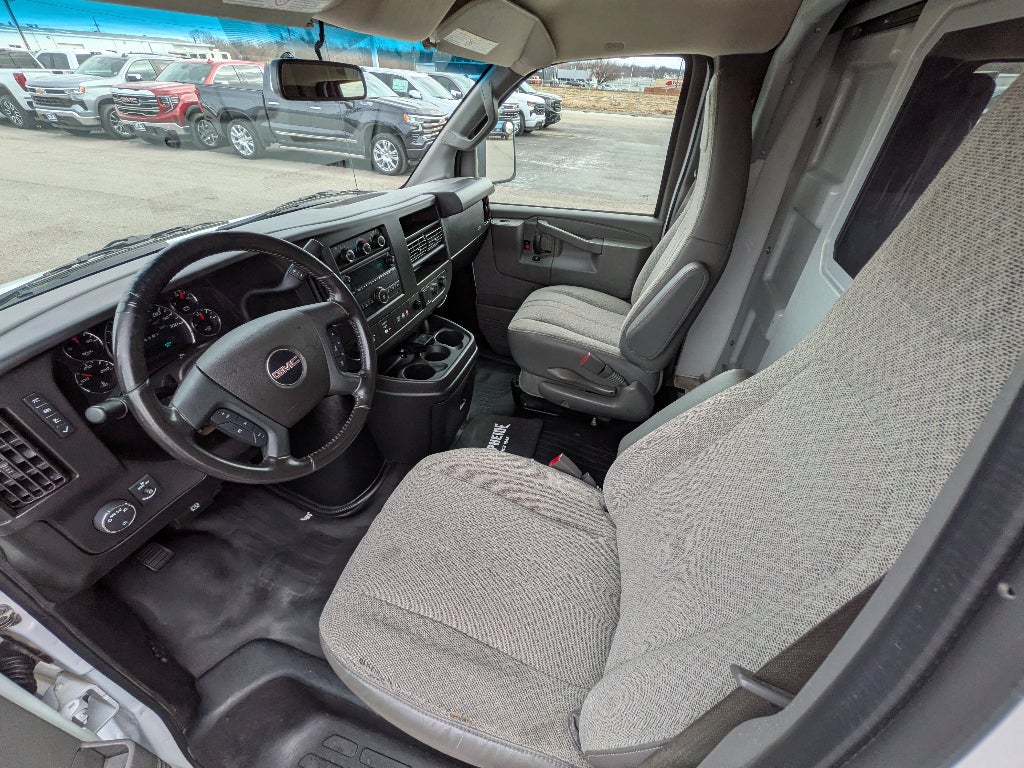 2020 GMC Savana Cutaway 3500 Base