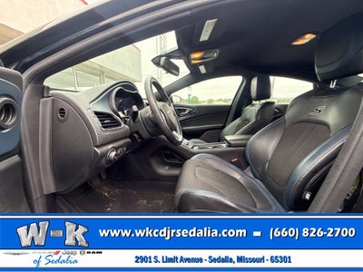 2015 Chrysler 200 S