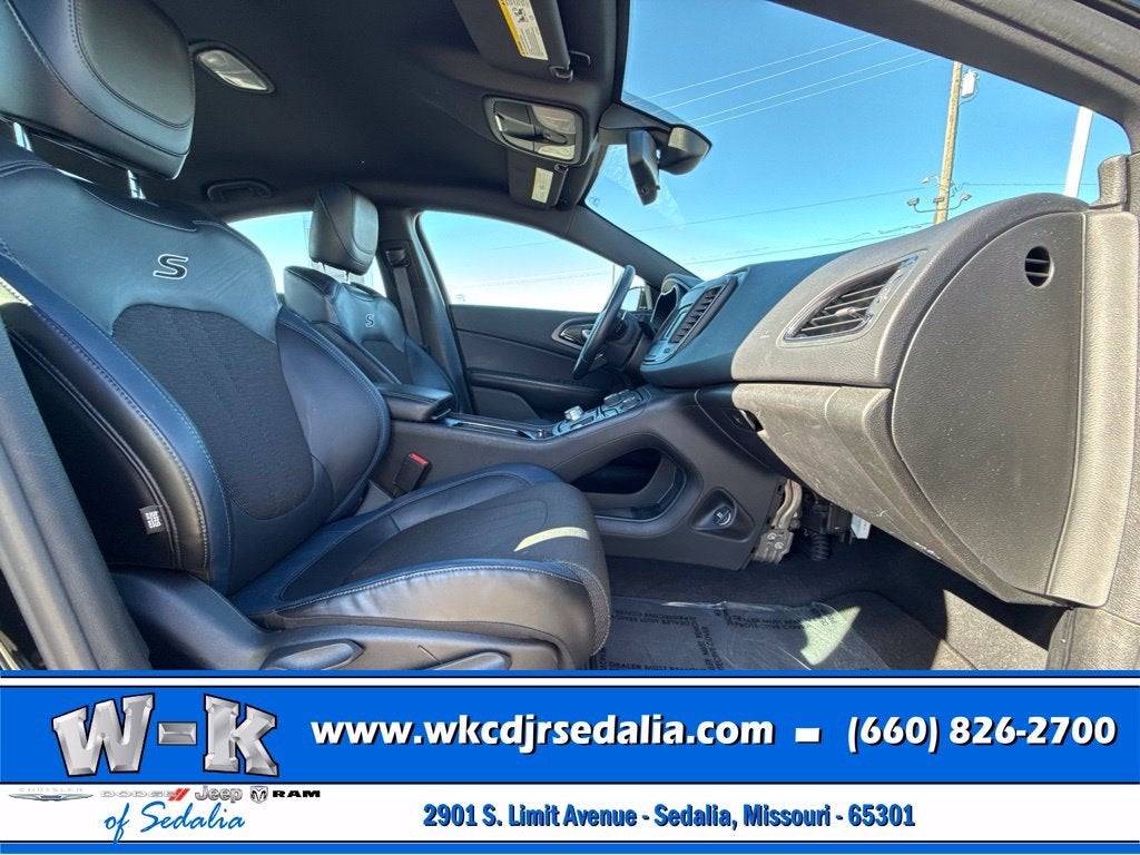 2015 Chrysler 200 S