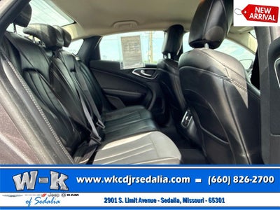2016 Chrysler 200 C