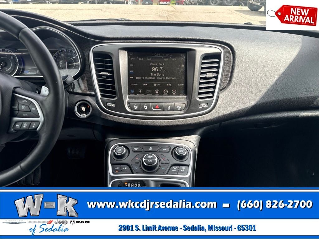 2016 Chrysler 200 C