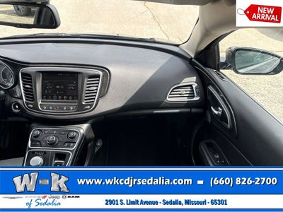 2016 Chrysler 200 C