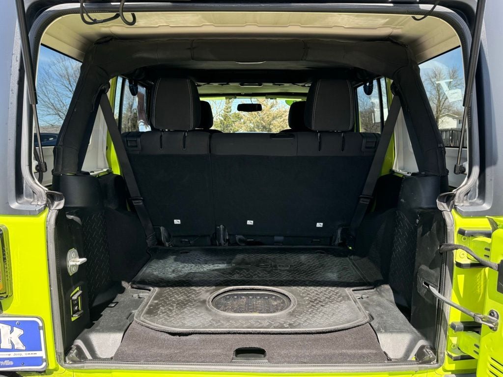 2016 Jeep Wrangler Unlimited Sahara