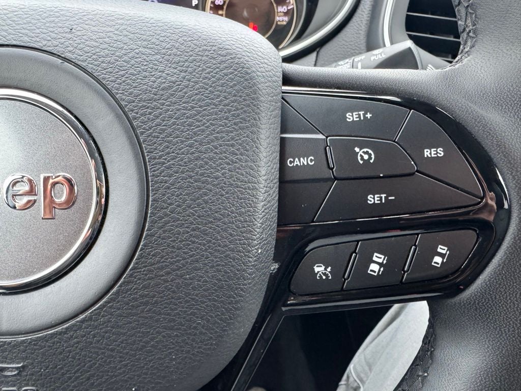 2023 Jeep Cherokee Altitude