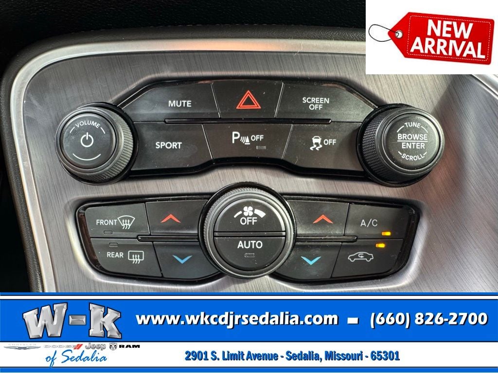 2017 Dodge Challenger SXT