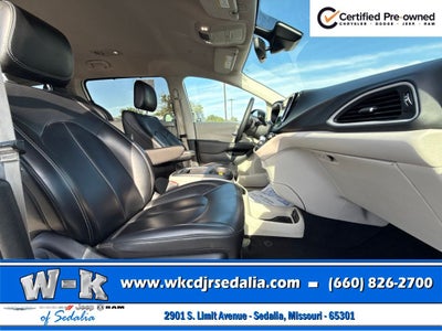 2023 Chrysler Pacifica Touring L