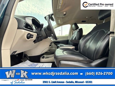 2023 Chrysler Pacifica Touring L