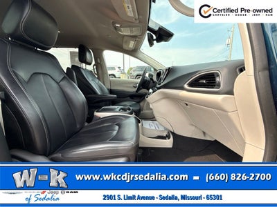 2023 Chrysler Pacifica Touring L