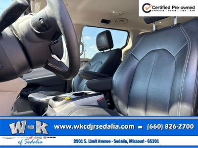 2024 Chrysler Pacifica Touring L