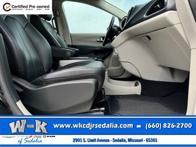 2021 Chrysler Pacifica Touring L