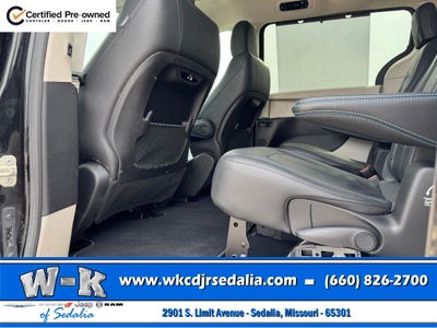 2021 Chrysler Pacifica Touring L