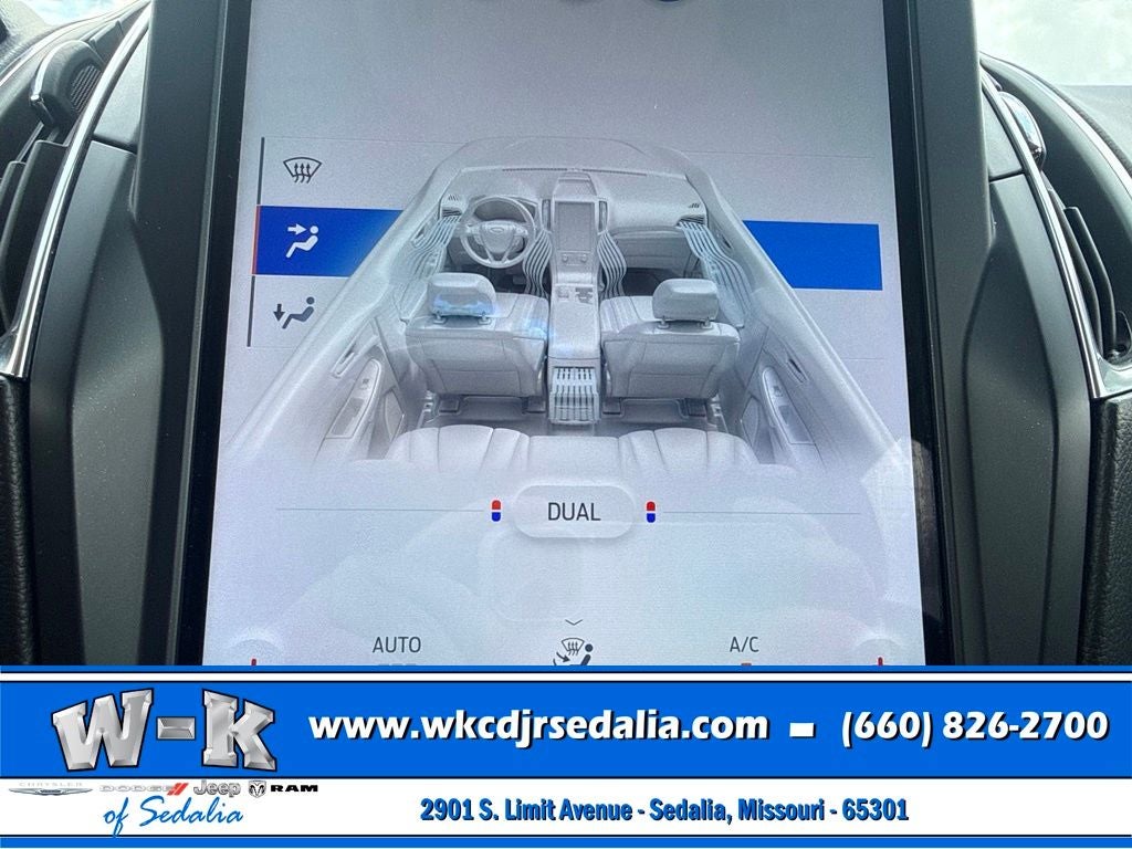 2024 Ford Edge Titanium