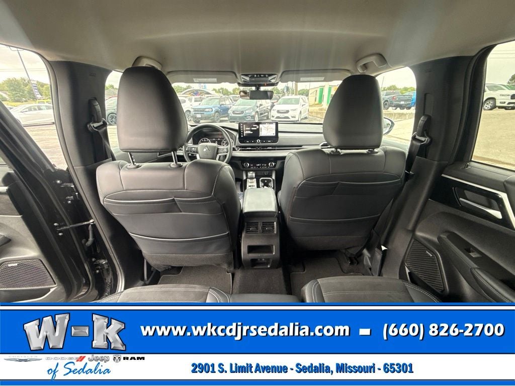 2025 Mitsubishi Outlander SE