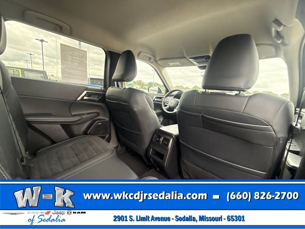 2025 Mitsubishi Outlander SE