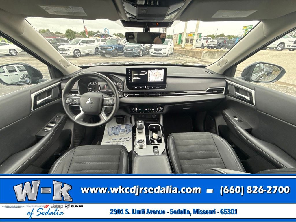 2025 Mitsubishi Outlander SE