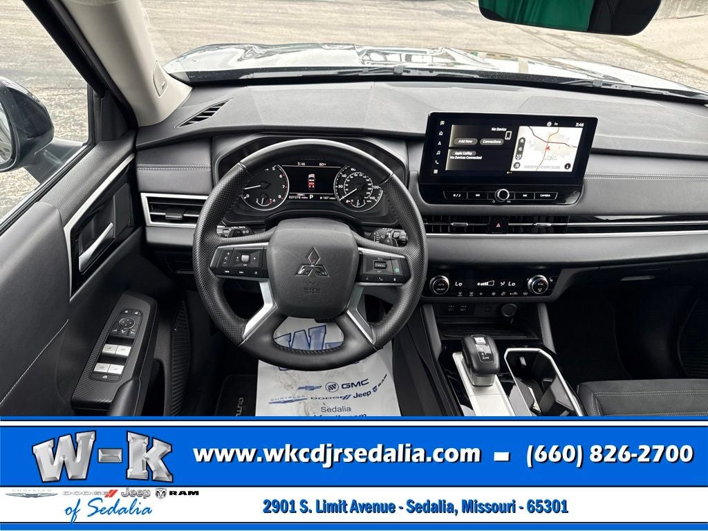 2025 Mitsubishi Outlander SE