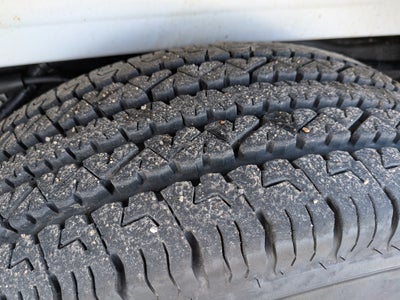 2025 Chevrolet Express Passenger 1LT