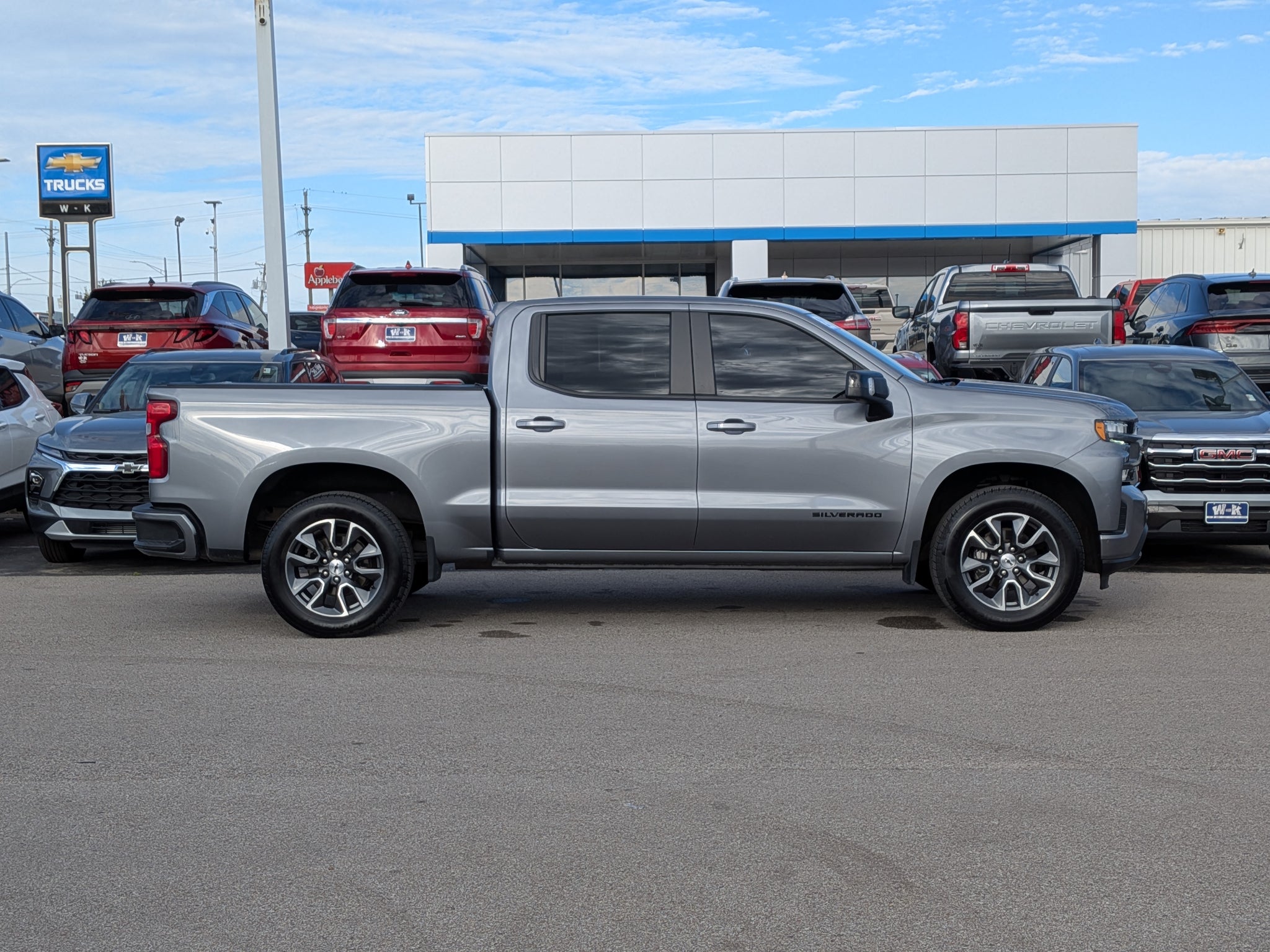 Used 2021 Chevrolet Silverado 1500 RST with VIN 1GCUYEED3MZ253379 for sale in Kansas City