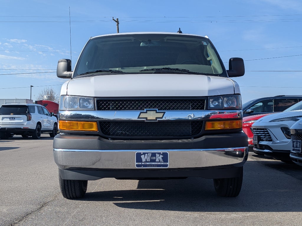 2025 Chevrolet Express Cargo WT