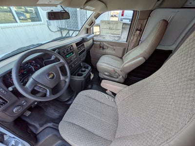 2025 Chevrolet Express Cargo WT