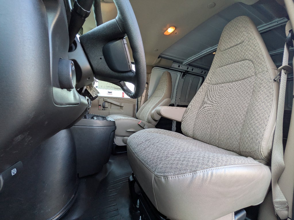 2025 Chevrolet Express Cargo WT