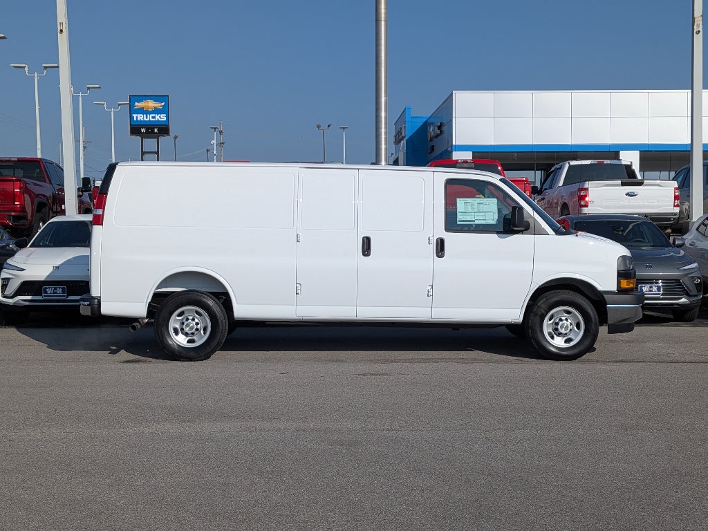 2026 Chevrolet Express Cargo WT