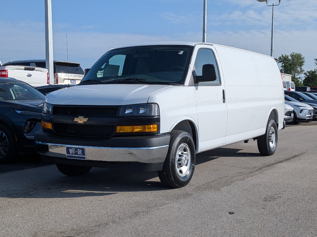 2026 Chevrolet Express Cargo WT