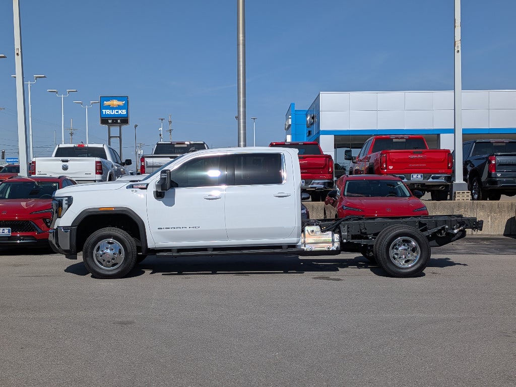 2026 GMC Sierra 3500 HD Chassis Cab SLE