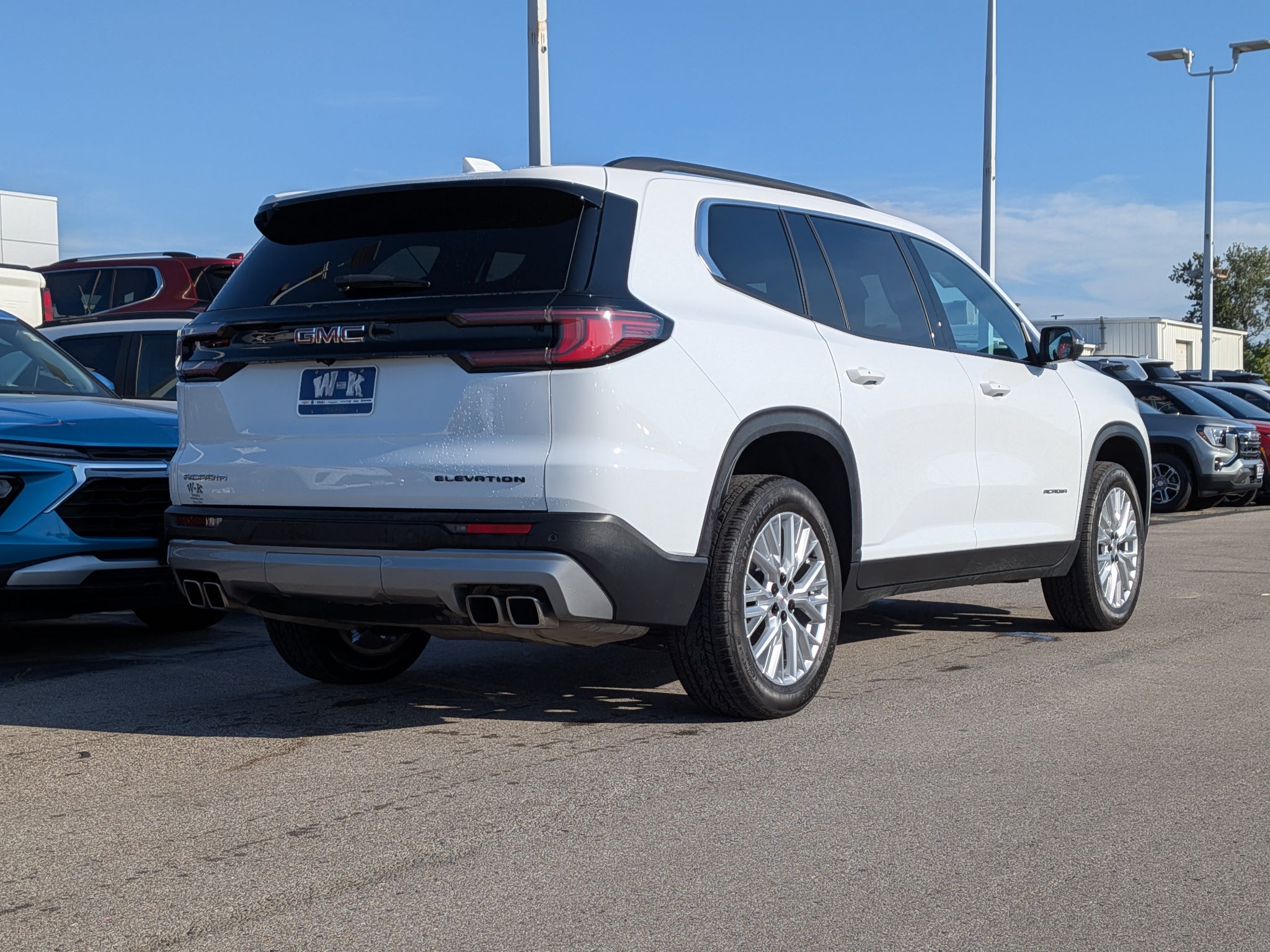 2025 GMC Acadia Elevation