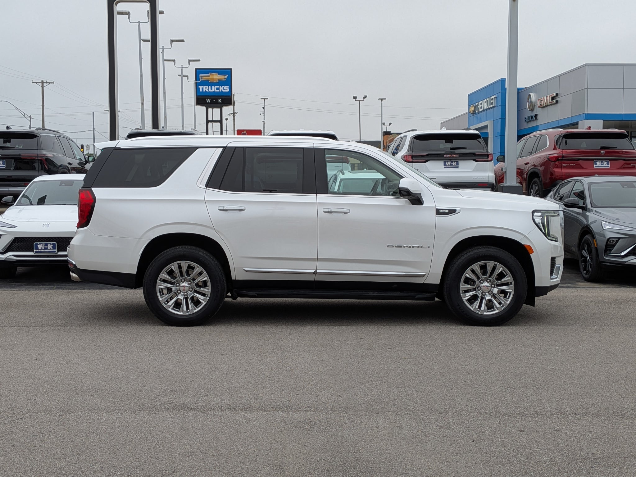 Used 2024 GMC Yukon Denali with VIN 1GKS2DKL3RR184185 for sale in Kansas City