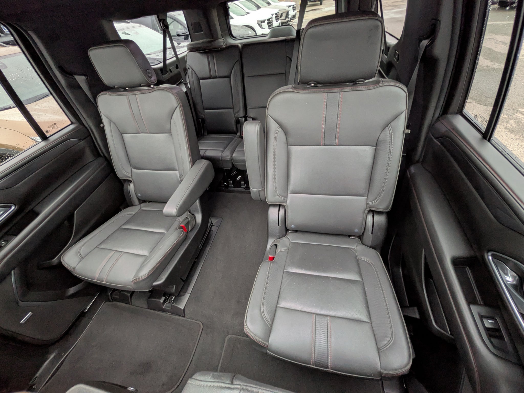 2024 Chevrolet Suburban RST