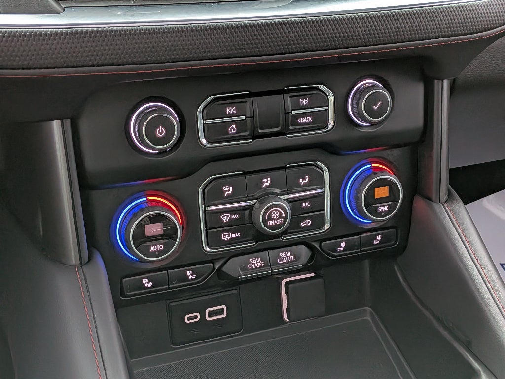 2022 Chevrolet Suburban RST