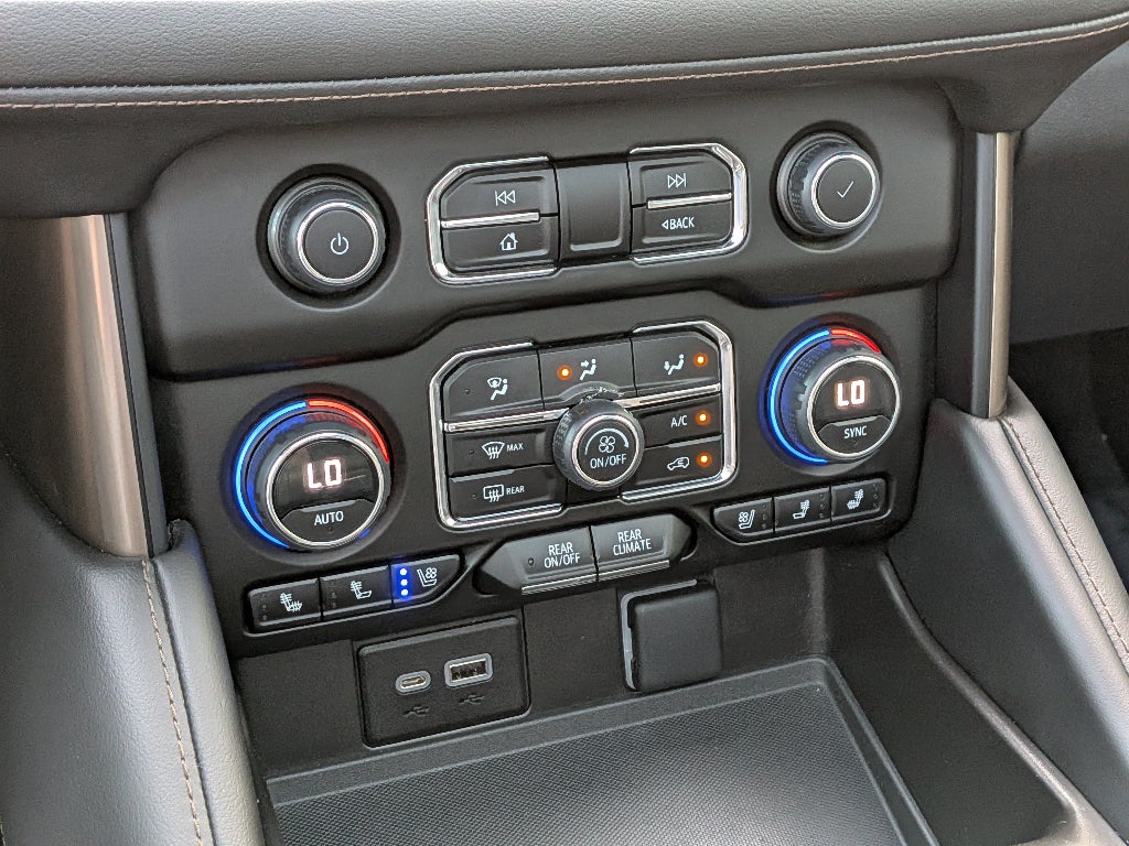 2023 Chevrolet Suburban High Country