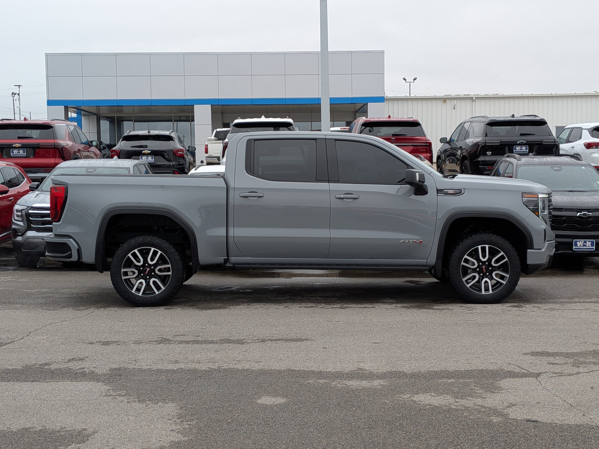 Used 2024 GMC Sierra 1500 AT4 with VIN 1GTUUEEL6RZ322317 for sale in Kansas City