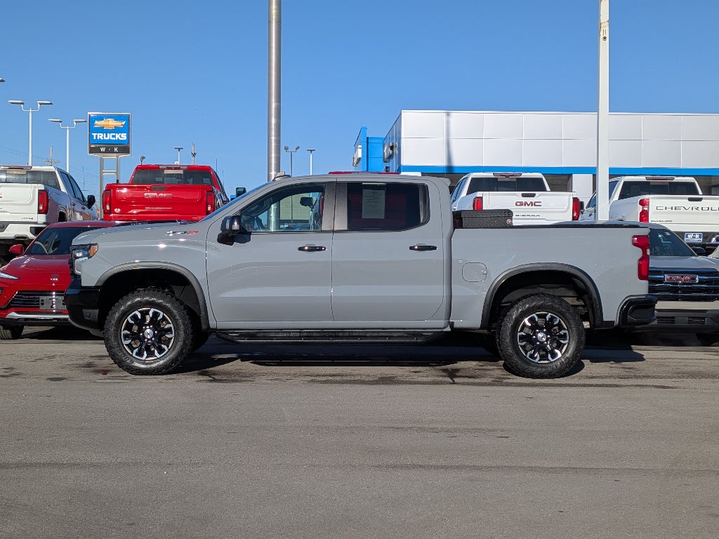 Used 2024 Chevrolet Silverado 1500 ZR2 with VIN 3GCUDHE8XRG412342 for sale in Kansas City